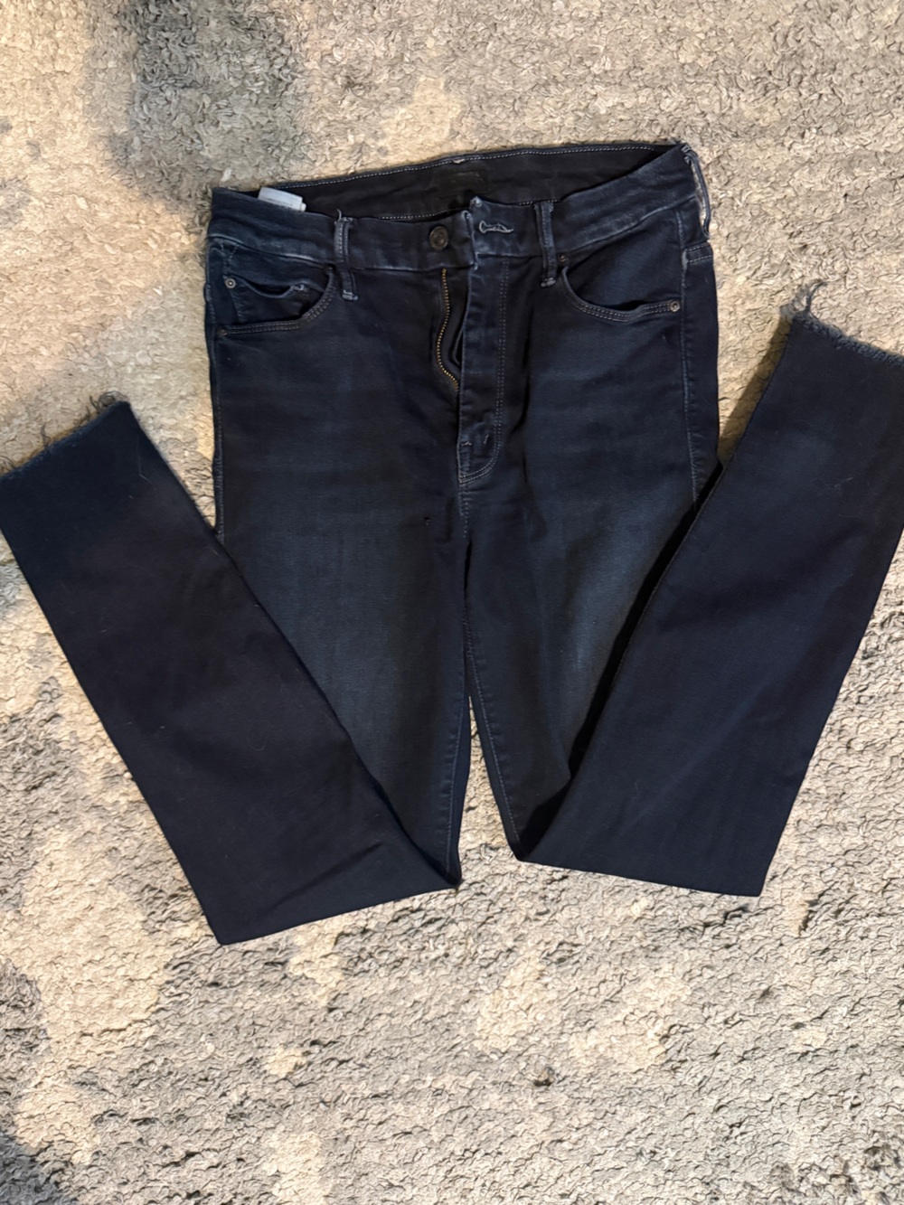 MOTHER Skinny Jeans dark wash size 26